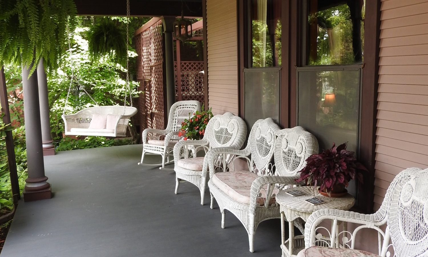 Champaign Il Bed And Breakfast Garden Inn