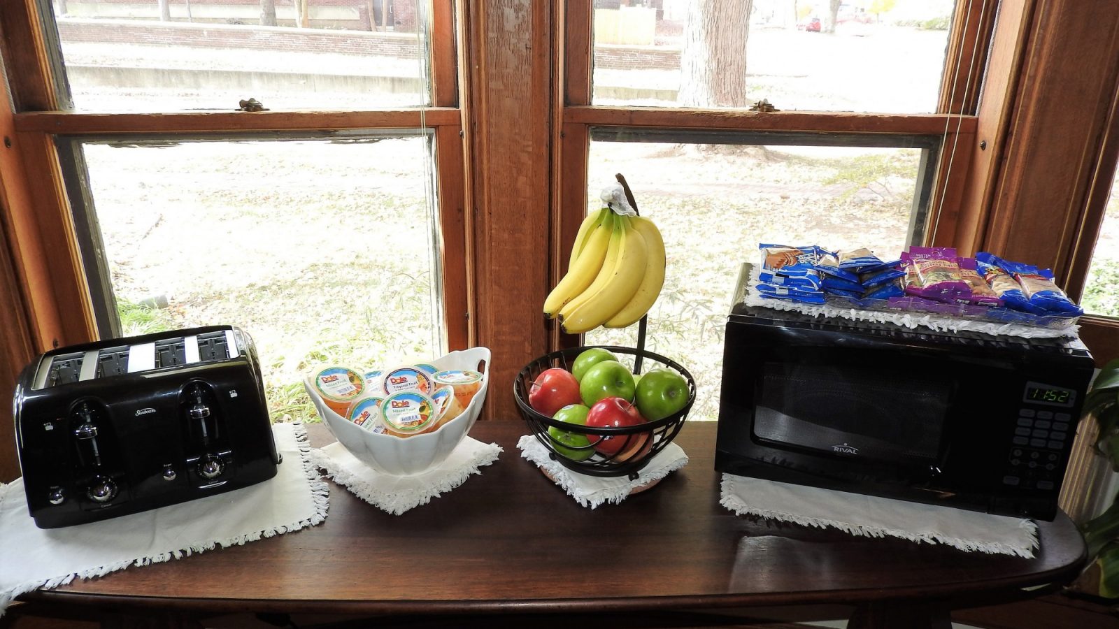 Breakfast Champaign Garden Inn (Champaign, Illinois)