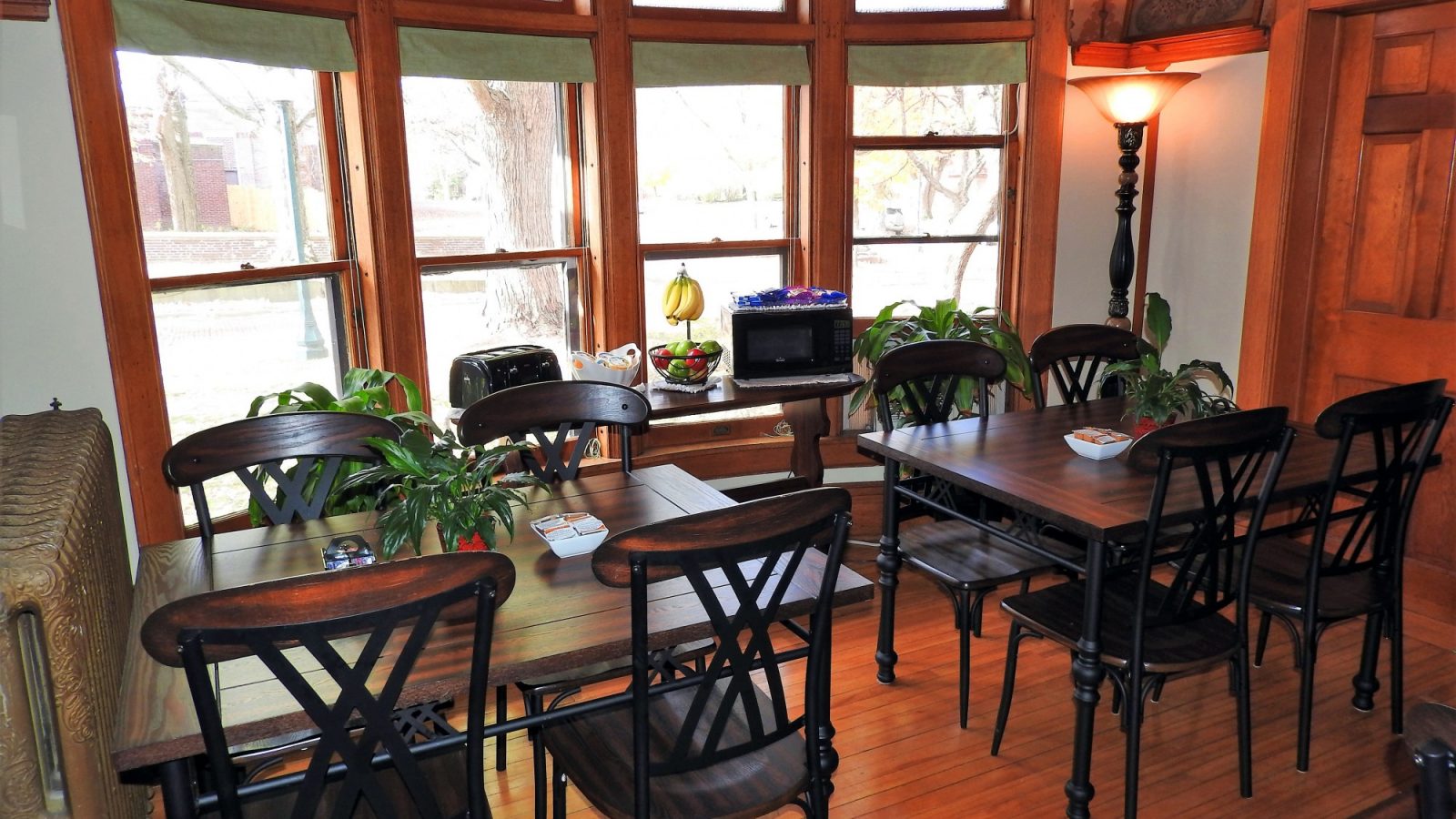 Breakfast Champaign Garden Inn (Champaign, Illinois)