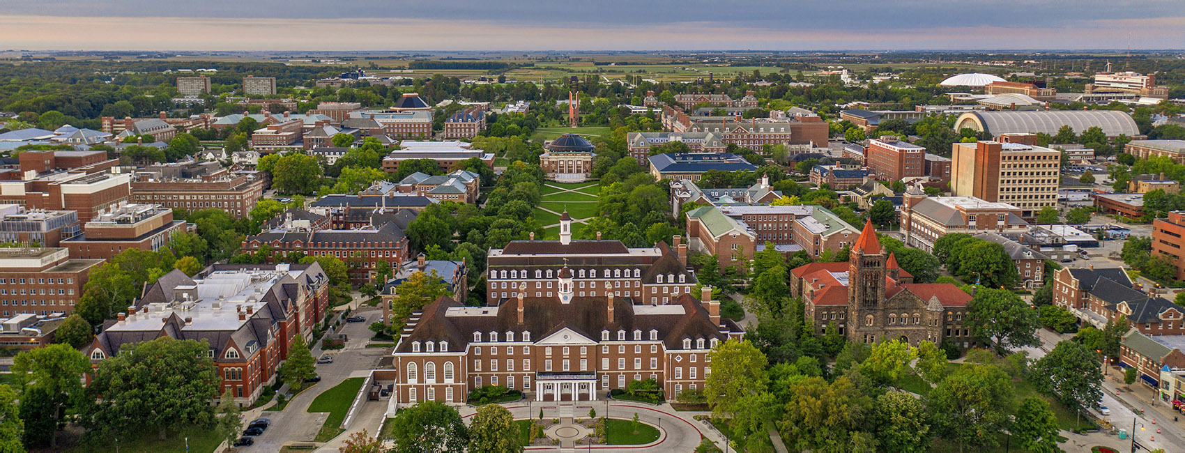 Aerial shot of the University of Illinois campus.